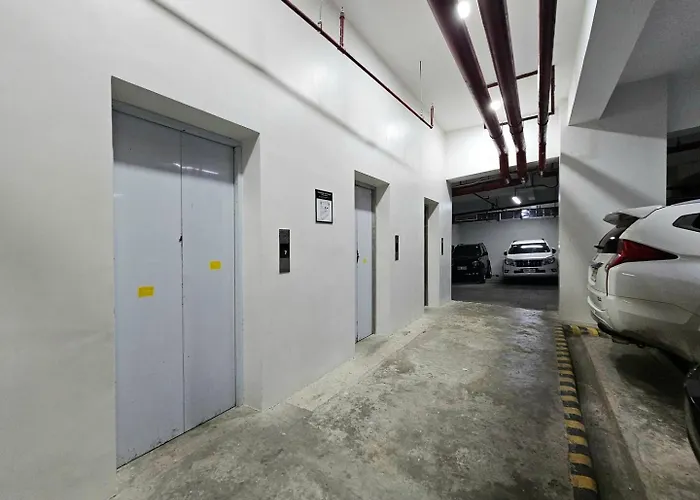 Elegant With Balcony Unit 625 - 6th Floor - Near Ateneo De Cebu - High Speed Internet - Northwoods Place 3*