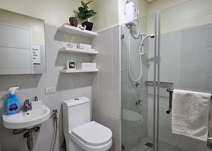 Aparthotel Elegant With Balcony Unit 625 - 6th Floor - Near Ateneo De Cebu - High Speed Internet - Northwoods Place 3*