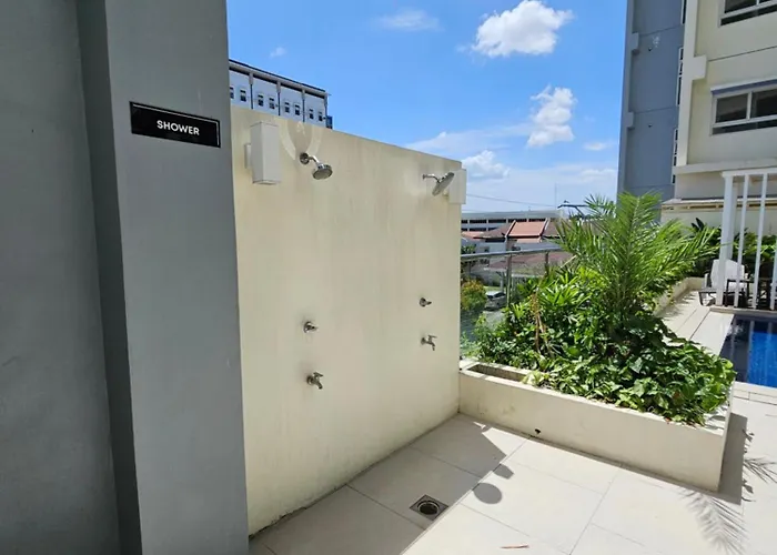 Elegant With Balcony Unit 625 - 6th Floor - Near Ateneo De Cebu - High Speed Internet - Northwoods Place